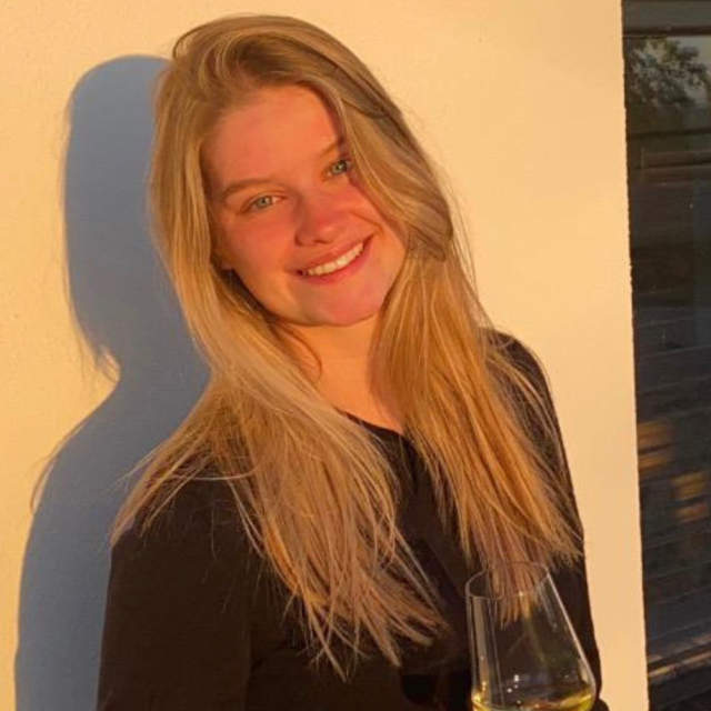 SANNE W